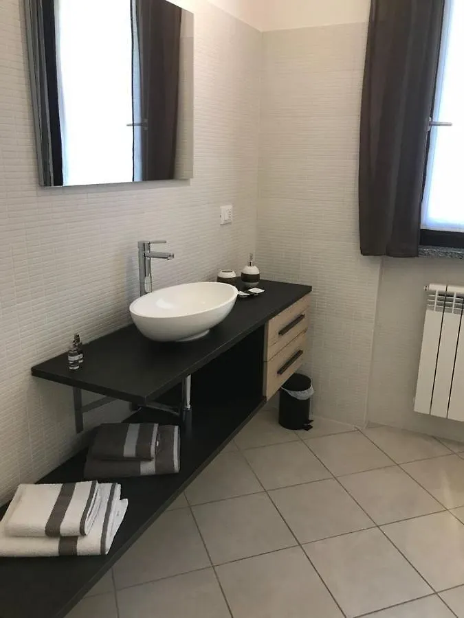 Casa Alle Porte Di Pavia 0*,  Itália
